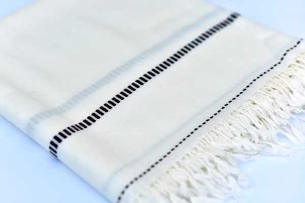 single border woolen shawl